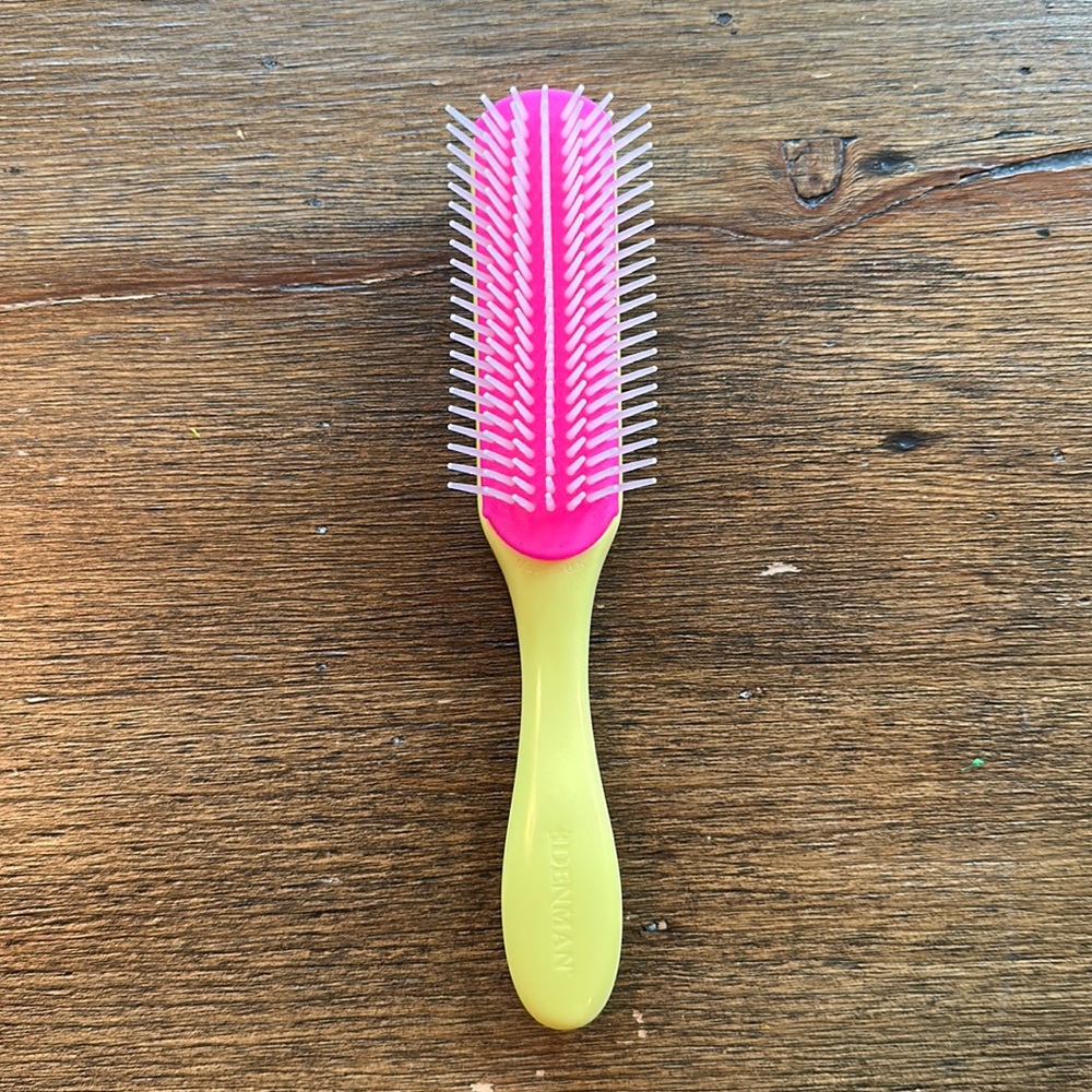 Genuine Denman D3 7 Row Brush (Honolulu Yellow)